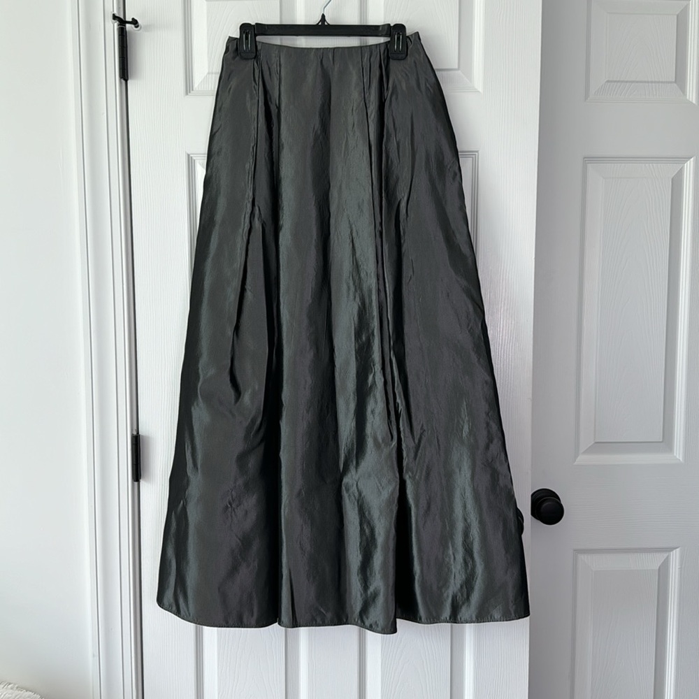 Scott McClintock Long formal gray shimmery full skirt.